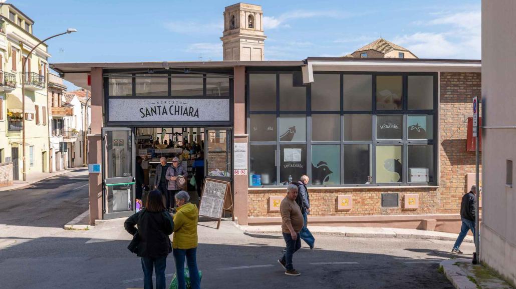 Mercato Santa Chiara oggi